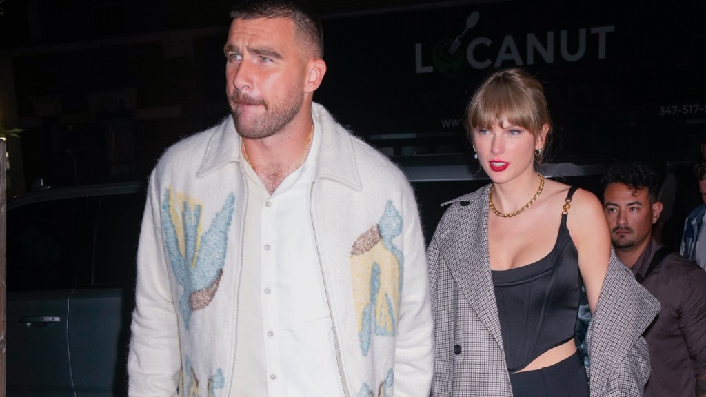 taylor swift travis kelce engaged 2023